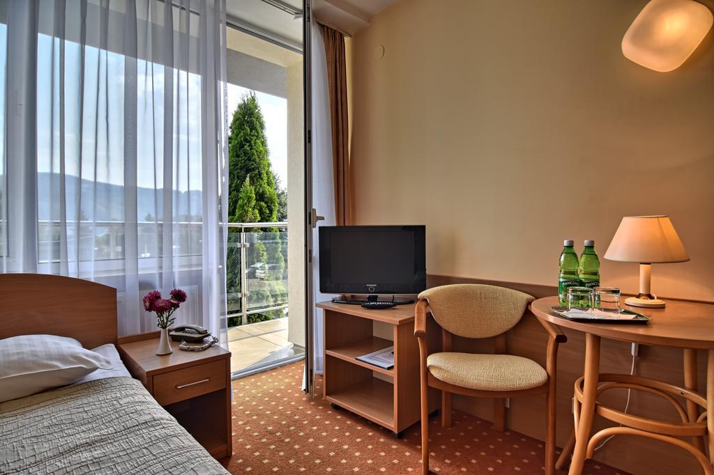 Hotel Perla Poludnia Рытро Экстерьер фото